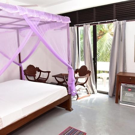 Relax Inn Хиккадува Экстерьер фото