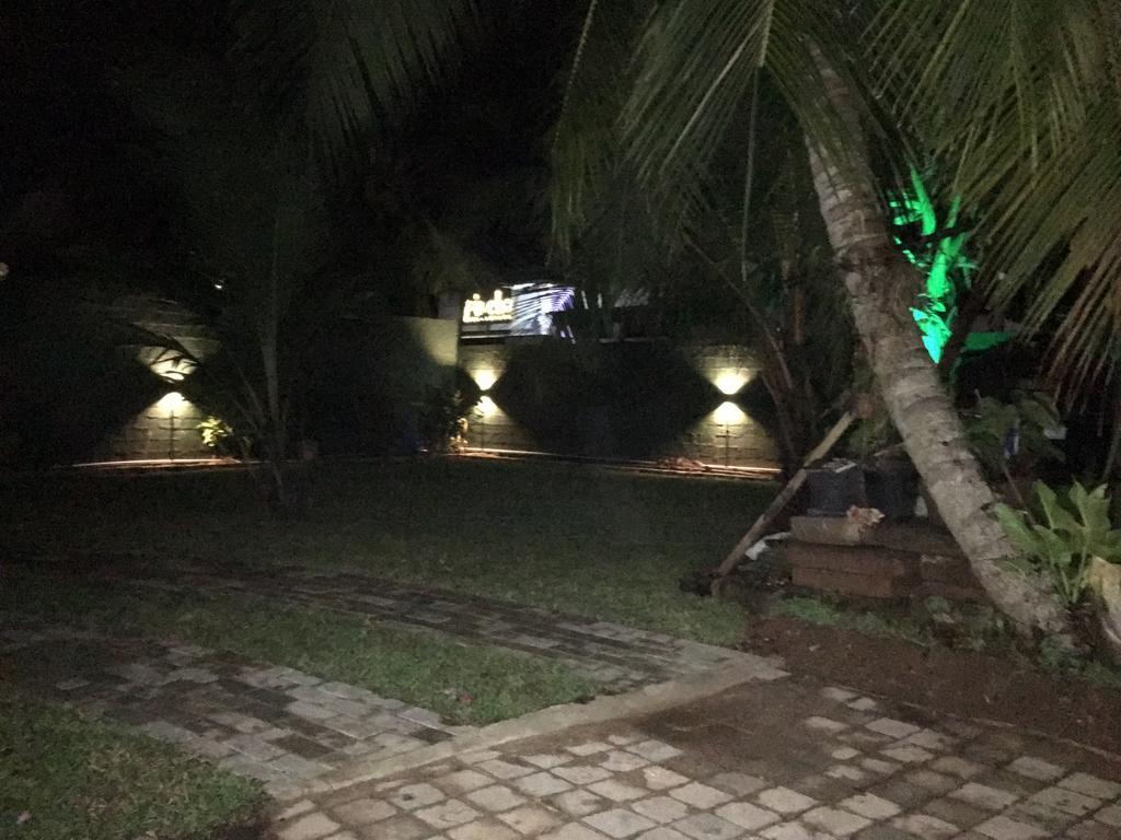 Relax Inn Хиккадува Экстерьер фото