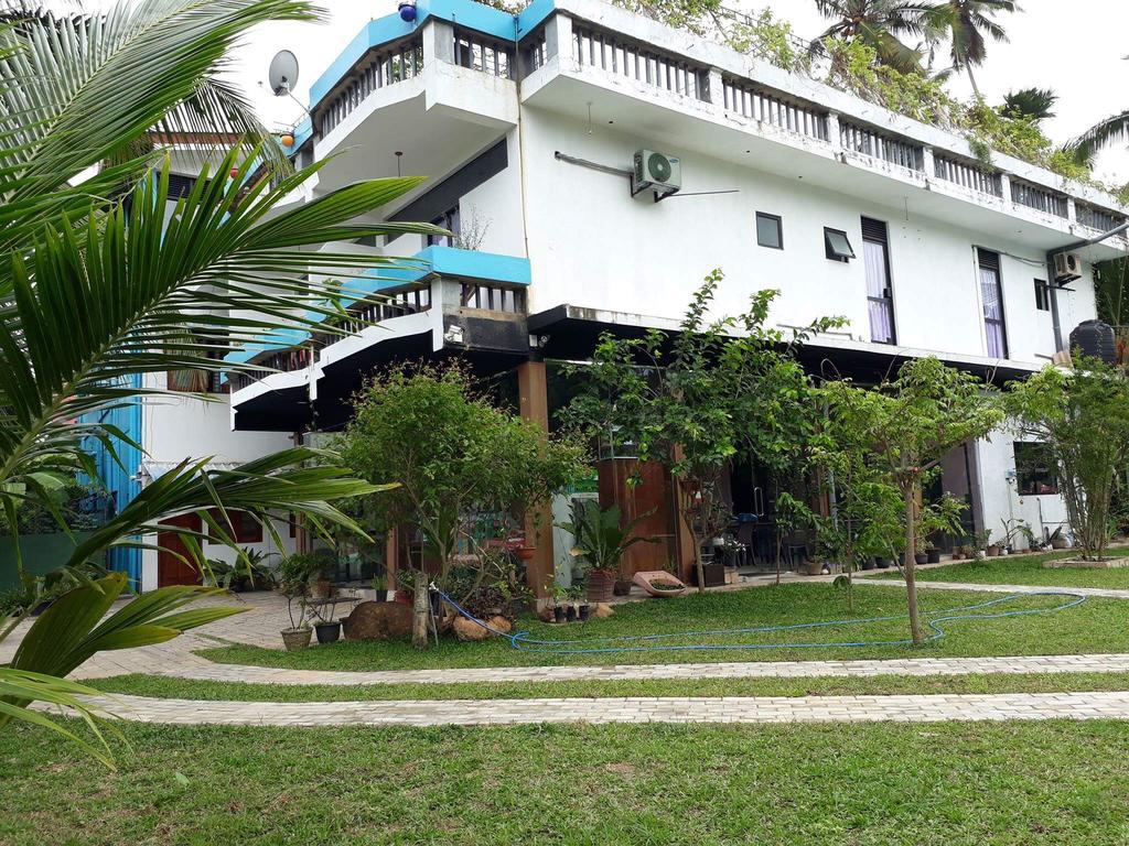 Relax Inn Хиккадува Экстерьер фото