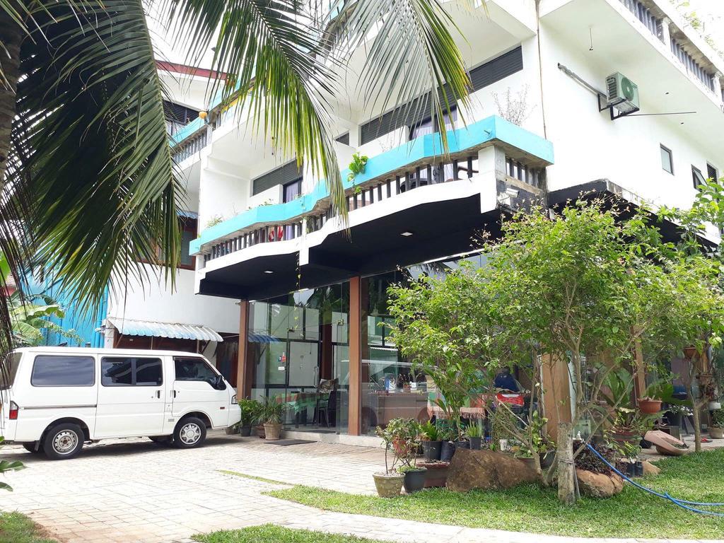 Relax Inn Хиккадува Экстерьер фото