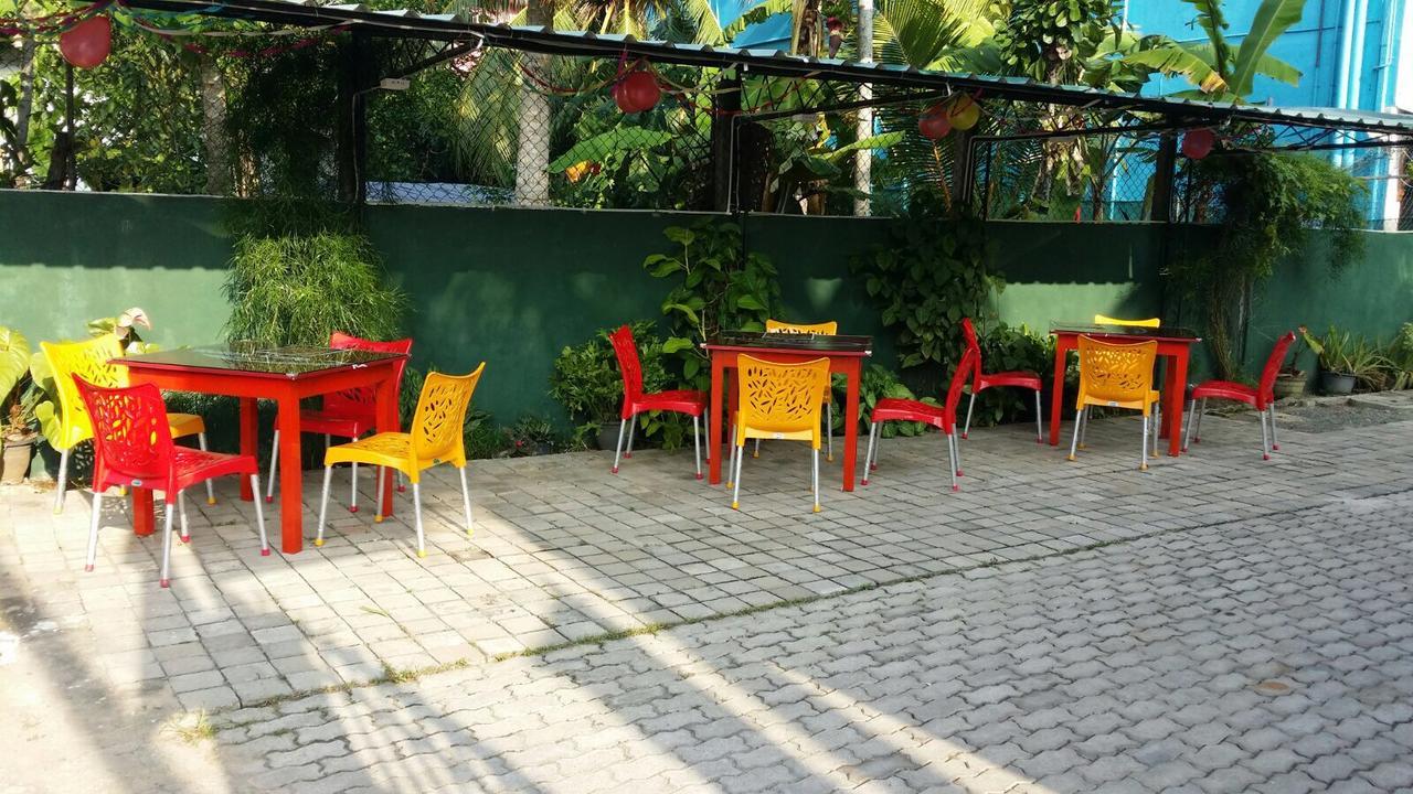 Relax Inn Хиккадува Экстерьер фото