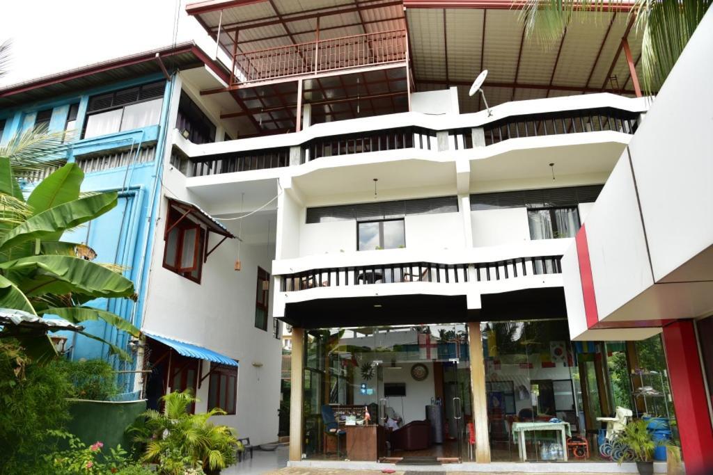 Relax Inn Хиккадува Экстерьер фото